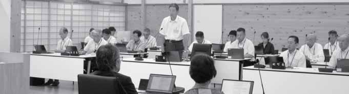 令和６年度の事業実績について説明する原町長