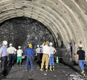 (仮称)下地トンネル工事現場にて
