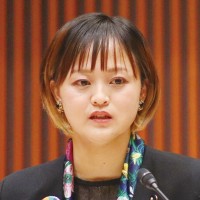 吉田　紋華 議員
