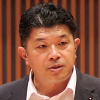 芳野　正英 議員